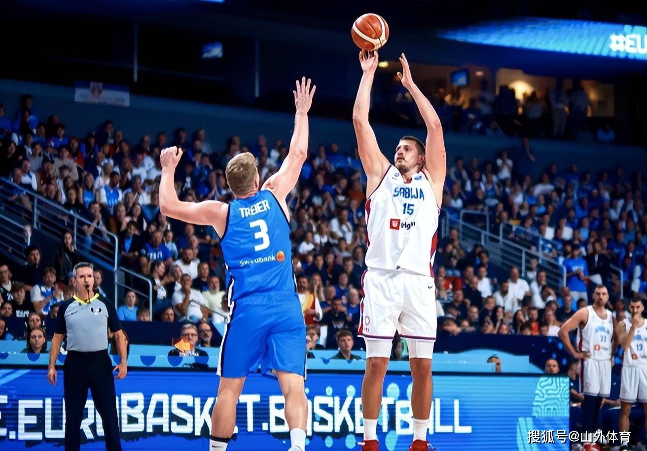 爱游戏体育-塞尔维亚队前途光明！，詹姆斯新星最后时刻胜出表现突出上演精彩一战(塞尔维亚女排新队长)