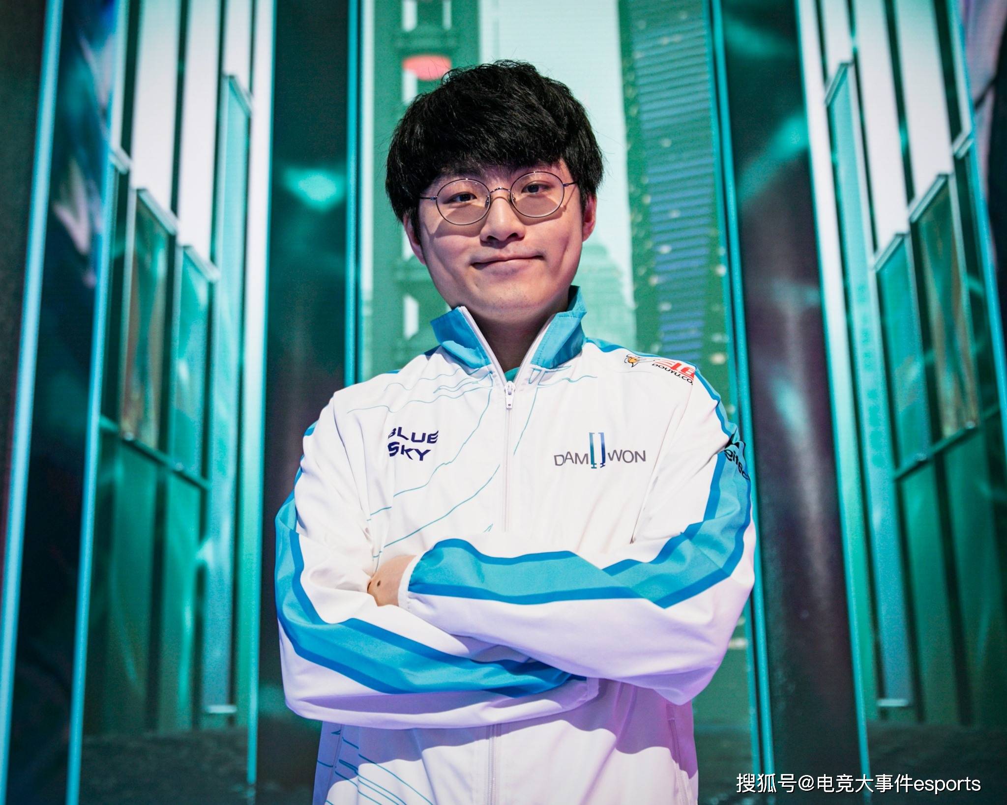 爱游戏-包含Doinb连续五场比赛得分超过势不可挡，TES挑战极限！的词条