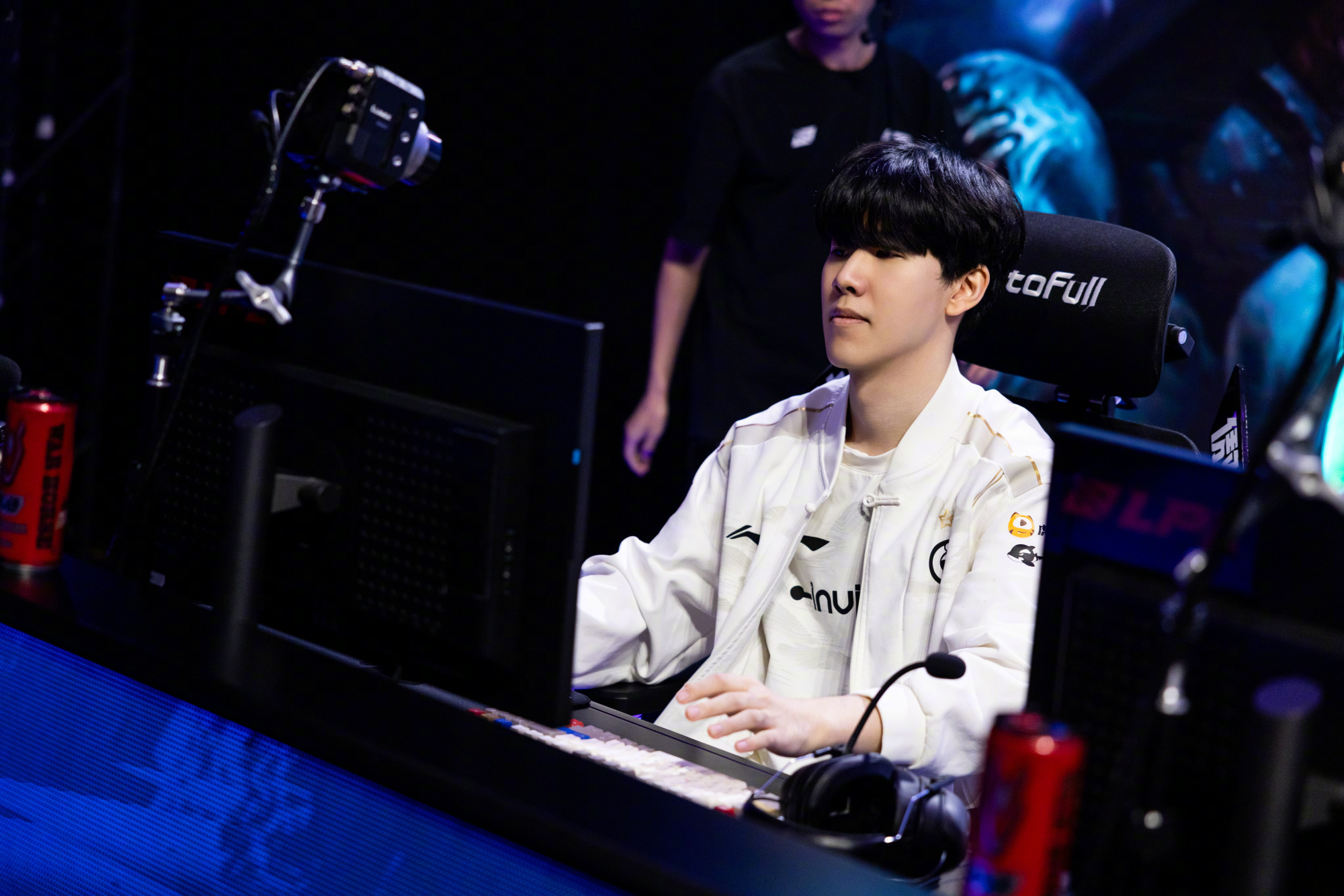 爱游戏-包含Scout在TES比赛中绝杀，爆冷引发热议！的词条