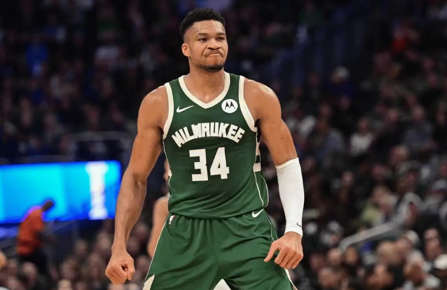 AYX-莱万多夫斯基爆冷击败MAD，出色防守引爆全场！的简单介绍